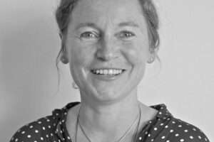 https://gruppenpsychotherapie-leipzig.de/wp-content/uploads/2018/10/ursula_erben_portrait-300x200.jpg